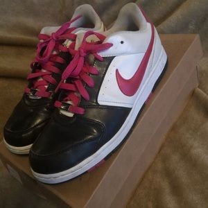 Nike prestige sneakers